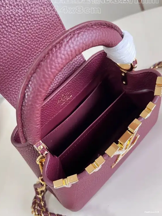 VUITTON LOUIS CAPUCINES MINI-21*14*8CM 0426